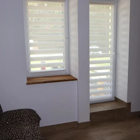 Sjesta Konukevi Jantar