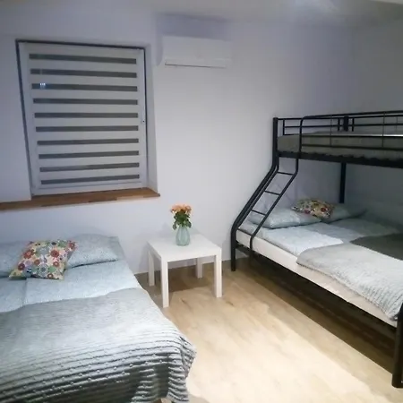 Konukevi Sjesta Jantar